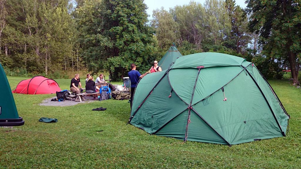 Lits Camping, Stugby Och Kanot Ngoại thất bức ảnh