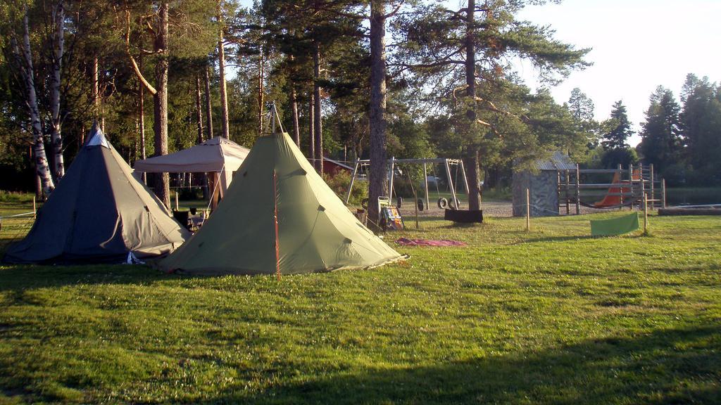 Lits Camping, Stugby Och Kanot Ngoại thất bức ảnh